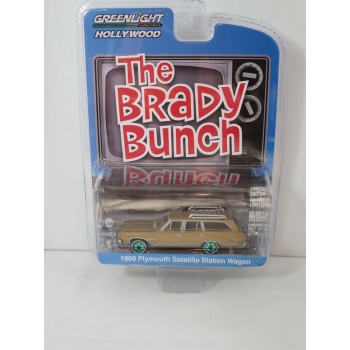 Greenlight 1:64 Brady Bunch – Plymouth Satellite Station Wagon 1969 GREEN MACHINE